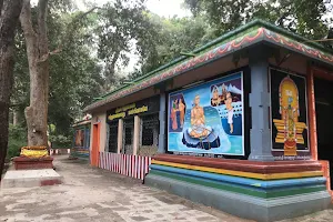 ஸ்ரீ வீரப்ப அய்யனார் கோவில் image