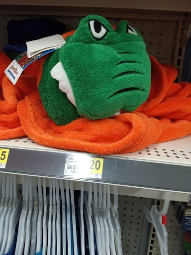 Shopping Mall «Village Square Shopping Center», reviews and photos, 2800 Recker Hwy, Winter Haven, FL 33880, USA