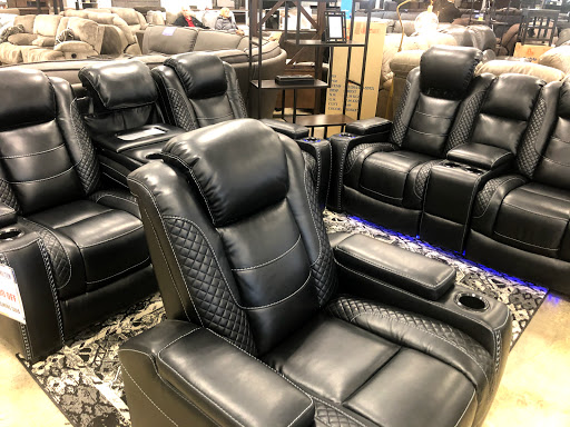 Furniture Store «Evansville Overstock Warehouse Furniture & Mattress», reviews and photos, 201 N Green River Rd, Evansville, IN 47715, USA