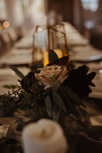 Wedding Planner «Hitched Planning + Floral», reviews and photos, 923 W 17 St, Kansas City, MO 64108, USA