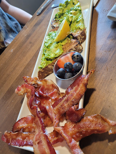 Family Restaurant «Colonial Cafe - St Charles East», reviews and photos, 1625 E Main St, St Charles, IL 60174, USA