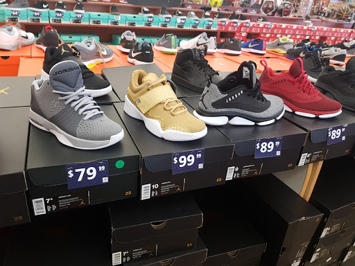 Shoe Store «Shoe City - Fullerton», reviews and photos, 1604 S Harbor Blvd, Fullerton, CA 92832, USA