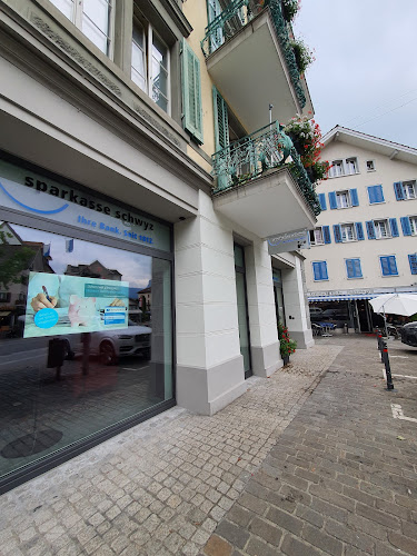 Rezensionen über Sparkasse Schwyz AG in Schwyz - Bank