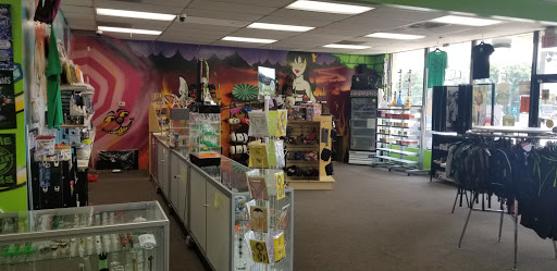 Tobacco Shop «Wonderland Smoke Shop Green Brook», reviews and photos, 20 US-22, Green Brook Township, NJ 08812, USA