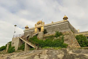 Shri Kshetra Kanakagiri Digambar Jain Temple , Maleyur image