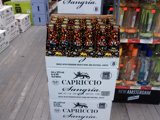 Liquor Store «Metro Liquor Warehouse», reviews and photos, 854 E 7th St, St Paul, MN 55106, USA