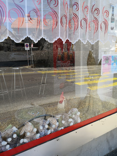 Rezensionen über Kiosque Bar du Grenier, Lise Lorimier in La Chaux-de-Fonds - Geschäft