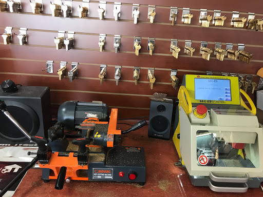 Locksmith «The Locksmith House», reviews and photos, 880 Wyckoff Ave, Brooklyn, NY 11237, USA