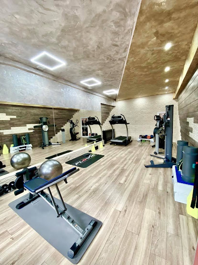 Performance Gym - Strada Zizinului 119, Brașov 500407, Romania