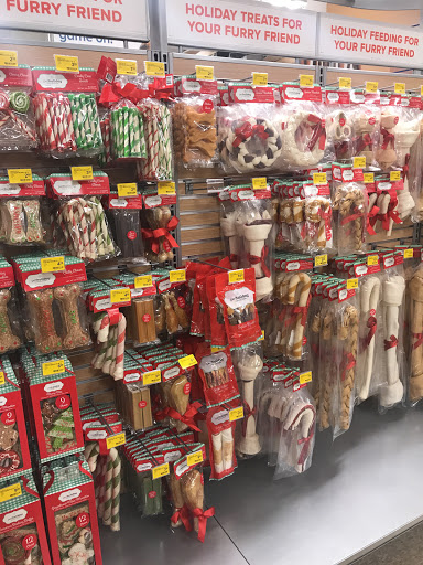 Pet Supply Store «PetSmart», reviews and photos, 215 Needham St, Newton, MA 02464, USA