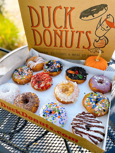 Donut Shop «Duck Donuts - Chocolate Avenue», reviews and photos, 261 W Chocolate Ave, Hershey, PA 17033, USA