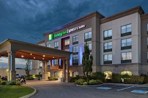 Holiday Inn Express & Suites Belleville, an IHG Hotel image