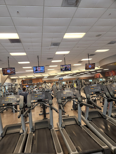 Shopping Mall «Bala Cynwyd Shopping Center», reviews and photos, 59 E City Ave, Bala Cynwyd, PA 19004, USA