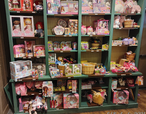 American Restaurant «Cracker Barrel Old Country Store», reviews and photos, 13833 W Hillsborough Ave, Tampa, FL 33635, USA