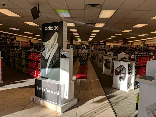 Shoe Store «Famous Footwear», reviews and photos, 5500 Grossmont Center Dr, La Mesa, CA 91942, USA