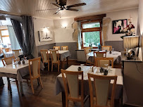 Atmosphère du Restaurant français Restaurant Le Vézois à La Vèze - n°8