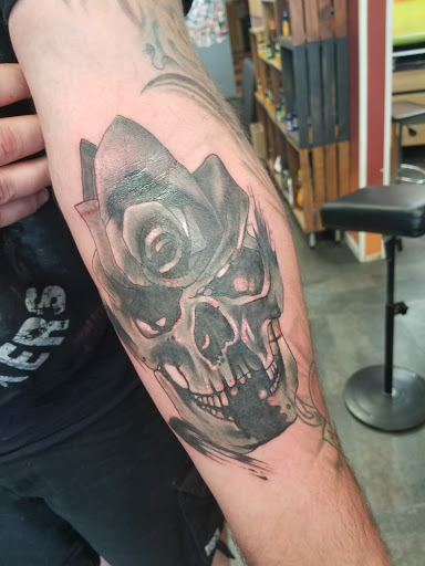 Explore mickey and minnie tattoo ideas, creative tattoo ideas in Springfield, available at Ink Ink Tattoo & Piercing Studio