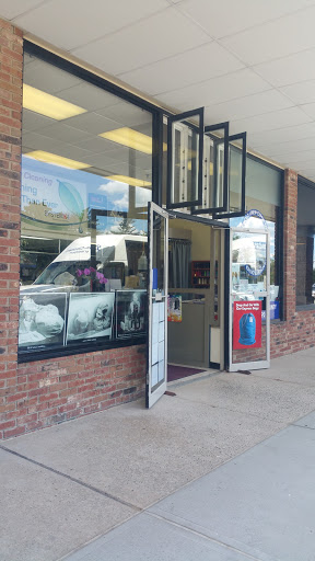 Dry Cleaner «Dean Cleaners of Westport», reviews and photos, 415 Post Rd W, Westport, CT 06880, USA