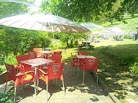 Atmosphère du Restaurant Les Pieds dans l'Herbe à Saint-Prix - n°1