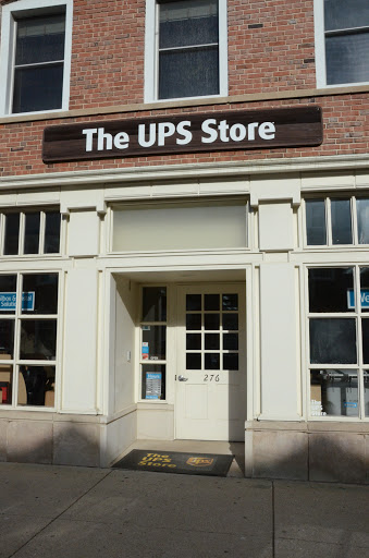 Shipping and Mailing Service «The UPS Store», reviews and photos, 276 E Deerpath Rd, Lake Forest, IL 60045, USA