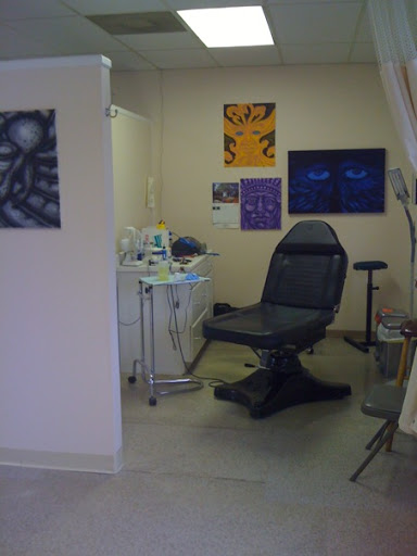 Tattoo Shop «Cherokee Creek Tattoo», reviews and photos, 32449 Ford Rd, Garden City, MI 48135, USA