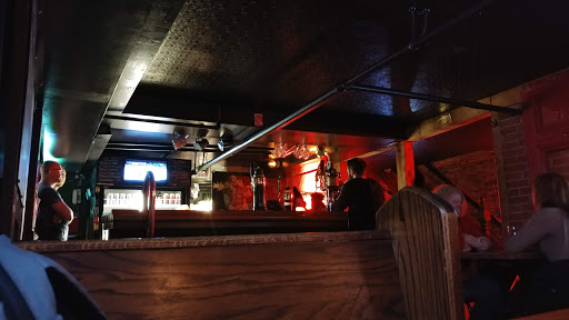 Doors Pub: Taco Joint & Metal Bar