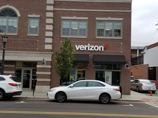 Verizon, 36 E Hinsdale Ave, Hinsdale, IL 60521, USA, 