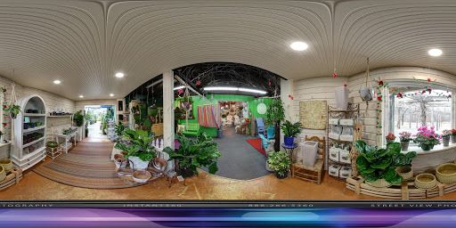 Garden Center «Whispering Pine Garden Center & Florist», reviews and photos, 1 Windsor Rd, Yorktown Heights, NY 10598, USA