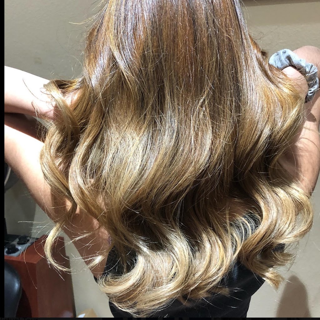 Chic Hair Studio & Davines 89052