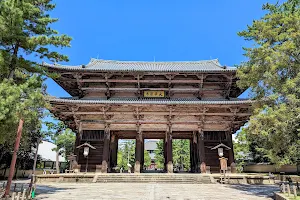 Todai-ji Namdaimon (Grand South Gate) image