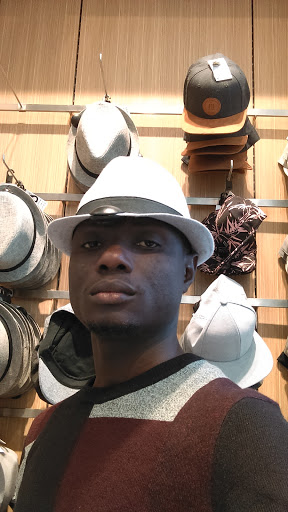 Clothing Store «H&M», reviews and photos, 2 S 69th St, Upper Darby, PA 19082, USA