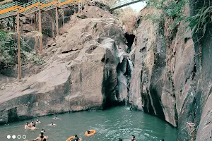 Keralamkundu Waterfalls image