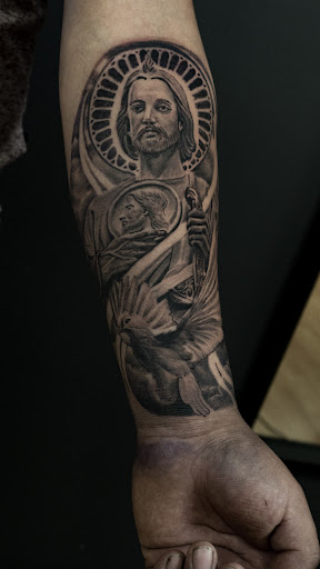 Explore kidney tattoo ideas, creative tattoo ideas in Seattle, available at Obsidian Heart Ink