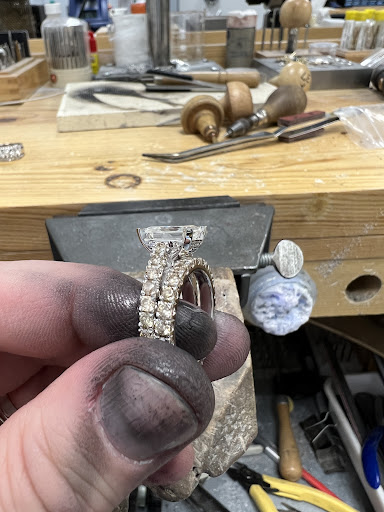 Jewelry Store «Indy Facets Private Jeweler», reviews and photos, 755 W Carmel Dr #116, Carmel, IN 46032, USA