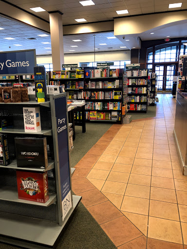 Book Store «Barnes & Noble Booksellers East Brunswick», reviews and photos, 753 New Brunswick Ave, East Brunswick, NJ 08816, USA