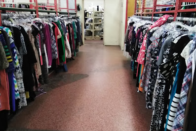 Community Thrift Store, Gurnee IL