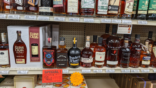 Liquor Store «Liquor Super Store Watertown», reviews and photos, 1432 Main St, Watertown, CT 06795, USA