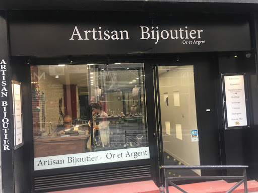 Artisan bijoutier