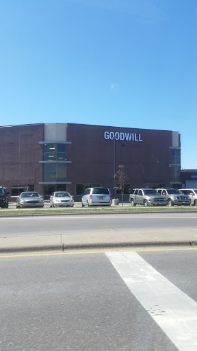 Thrift Store «Goodwill Brooklyn Park Outlet», reviews and photos, 7051 W Broadway Ave, Brooklyn Park, MN 55428, USA