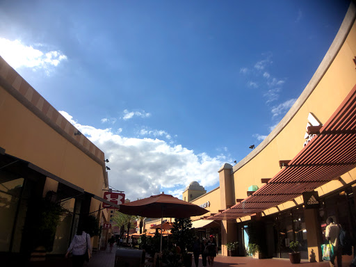 Sportswear Store «Columbia Sportswear Outlet Store», reviews and photos, 100 Citadel Dr #636, Commerce, CA 90040, USA