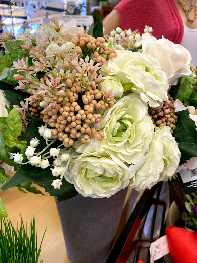 Garden Center «Stauffers of Kissel Hill Home & Garden Store», reviews and photos, 4450 Lincoln Hwy, York, PA 17406, USA