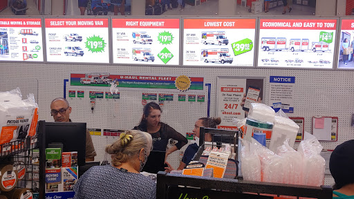 RV Storage Facility «U-Haul Moving & Storage at Gandy Blvd», reviews and photos, 3939 W Gandy Blvd, Tampa, FL 33611, USA