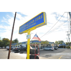 Tire Shop «NEW ENGLAND TIRE Car Care Centers - Seekonk», reviews and photos, 1416 Fall River Ave, Seekonk, MA 02771, USA