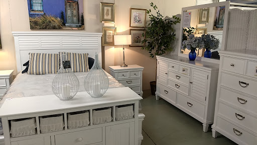 Furniture Store «Red Barn Furniture», reviews and photos, 2815 FL-17, Avon Park, FL 33825, USA