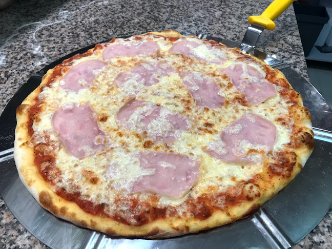 Komentáře a recenze na Pizza Max