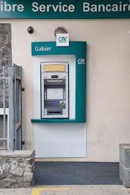 Distributeur Saint-Gilles Les Bains - Crédit Agricole à Saint-Paul