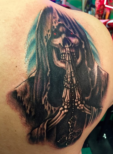 Explore tattoo ideas woman shoulder, creative tattoo ideas in Chicago, available at Royal Flesh Tattoo and Piercing