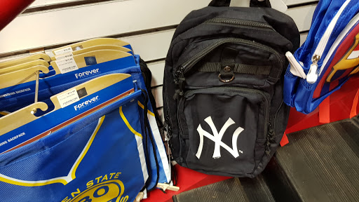 Sportswear Store «College Shop», reviews and photos, 2 Beach St, San Francisco, CA 94133, USA