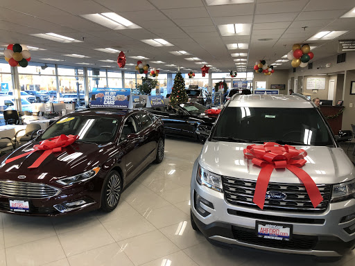 Ford Dealer «Arlington Heights Ford», reviews and photos, 801 W Dundee Rd, Arlington Heights, IL 60004, USA