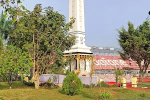 Martyrs Column Palayam image